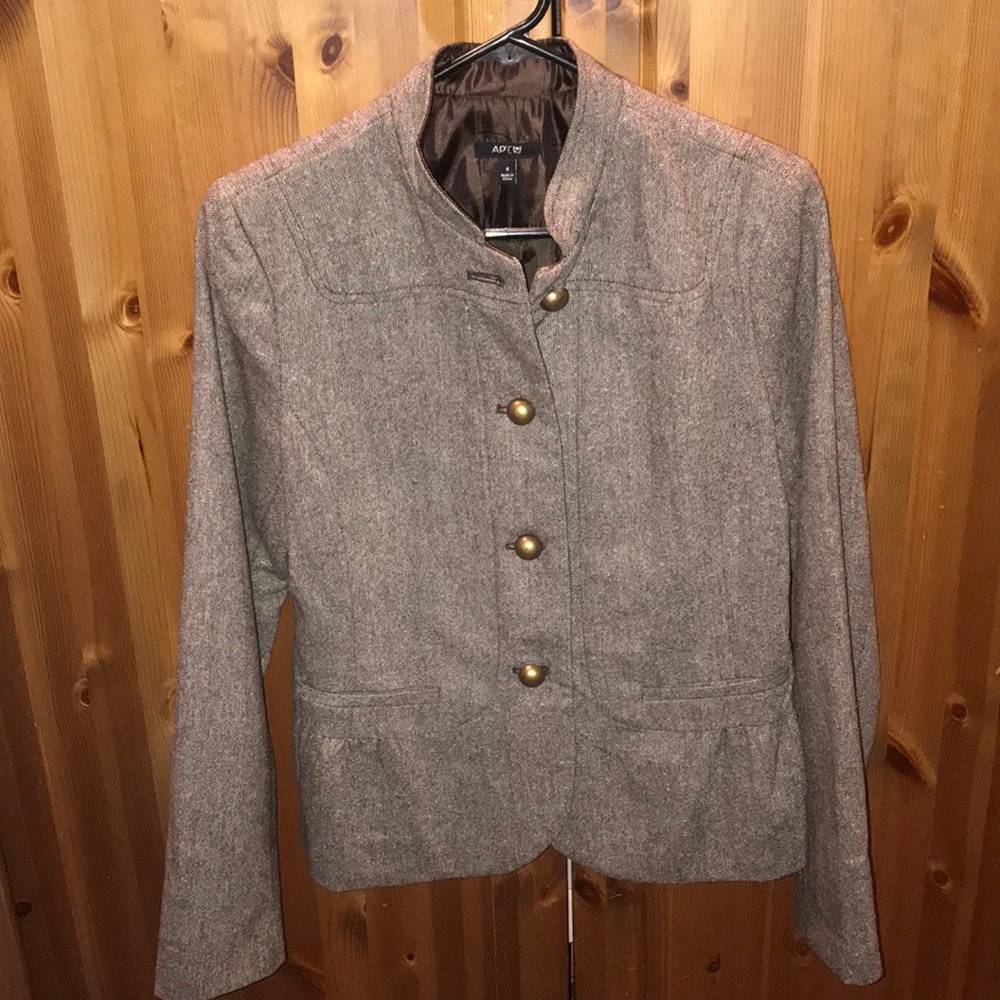 Brown twead jacket size Small